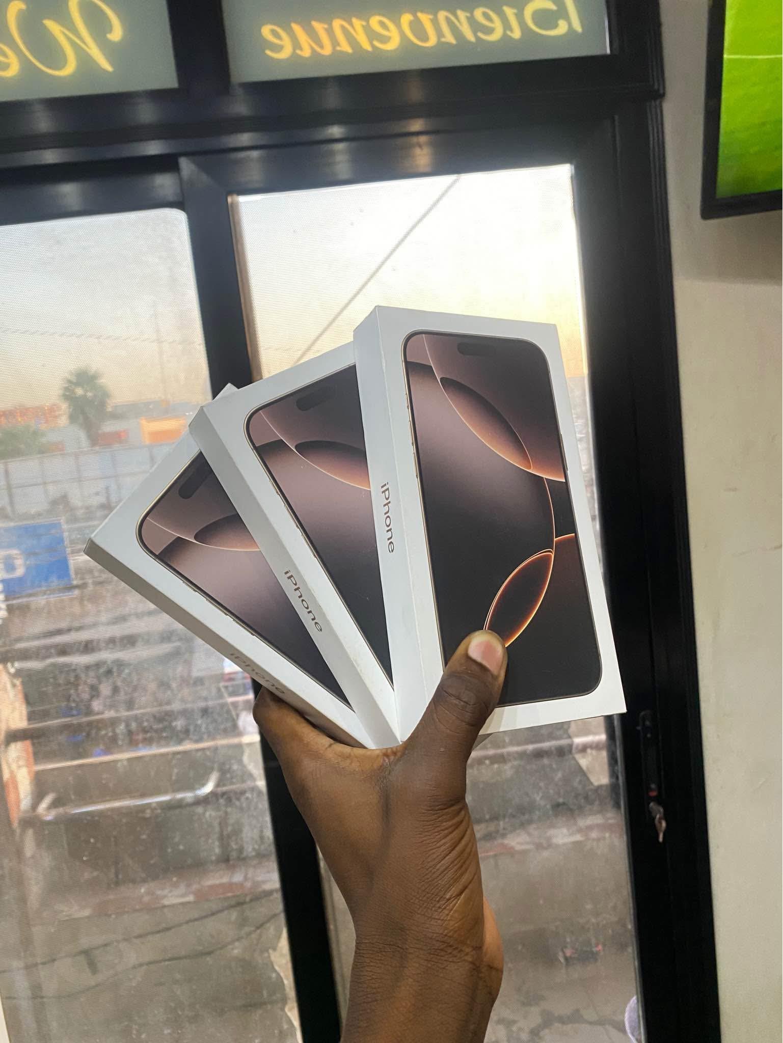 IPHONE 16 PRO MAX 256GB
