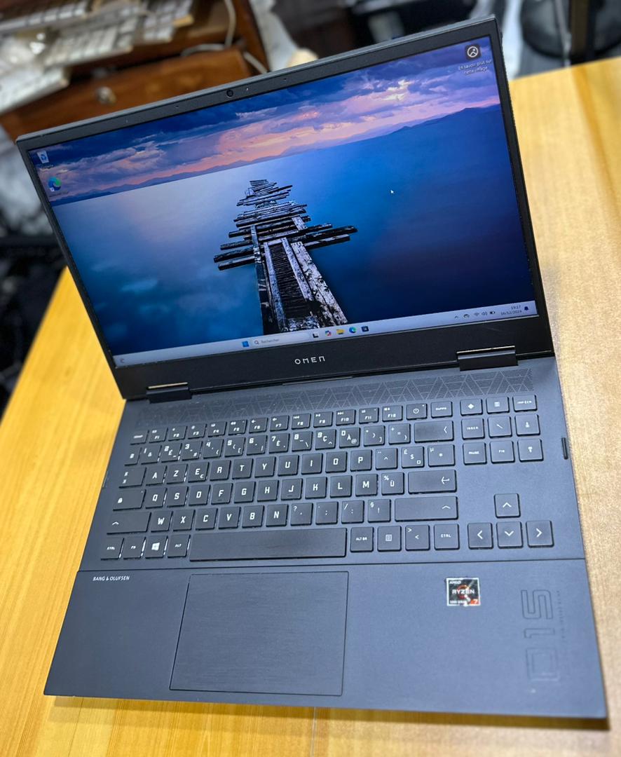 HP OMEN GAMING 15 RYZEN 7
