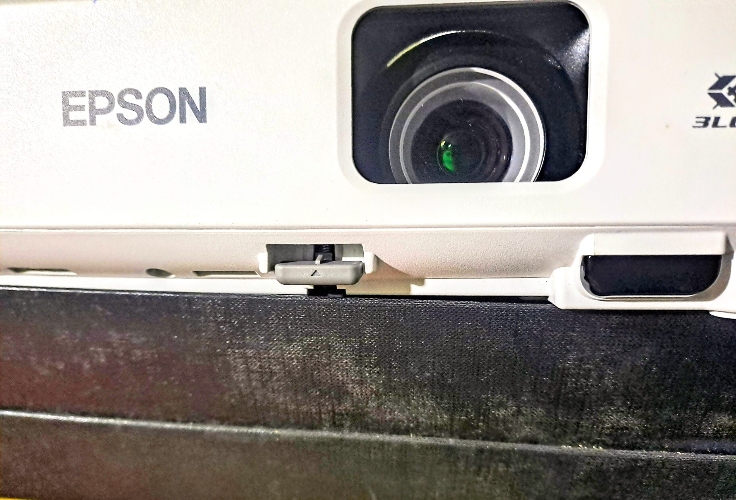 Vidéo-projecteur Epson EB-X05