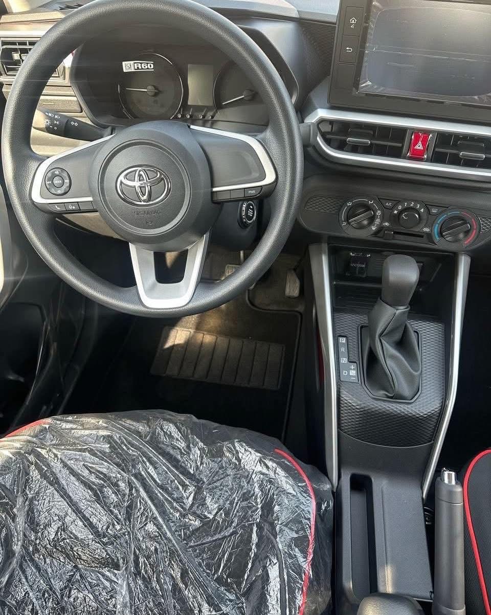 2025. TOYOTA RAIZE IMPORTÉ 00KM