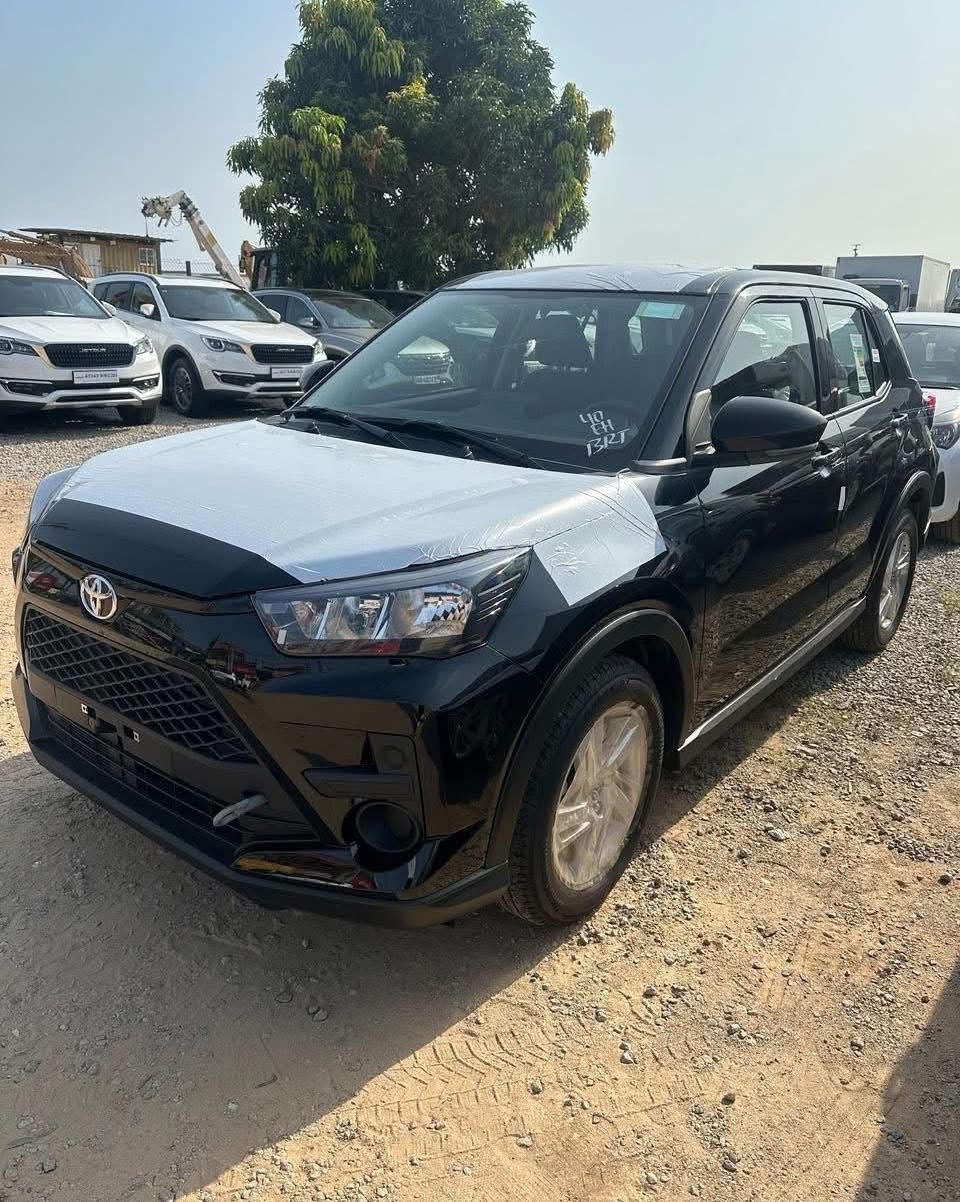 2025. TOYOTA RAIZE IMPORTÉ 00KM