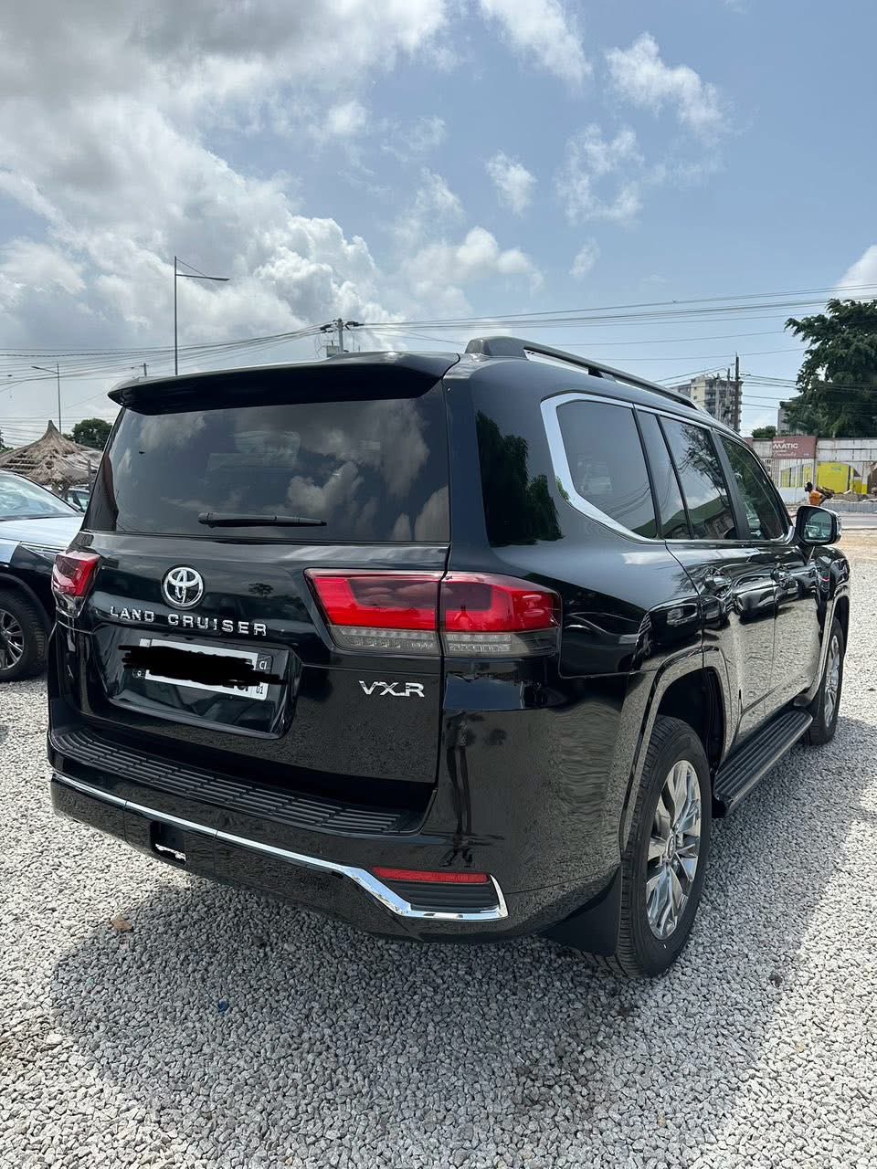 2024. TOYOTA LAND CRUISER VXR 70TH 00KM