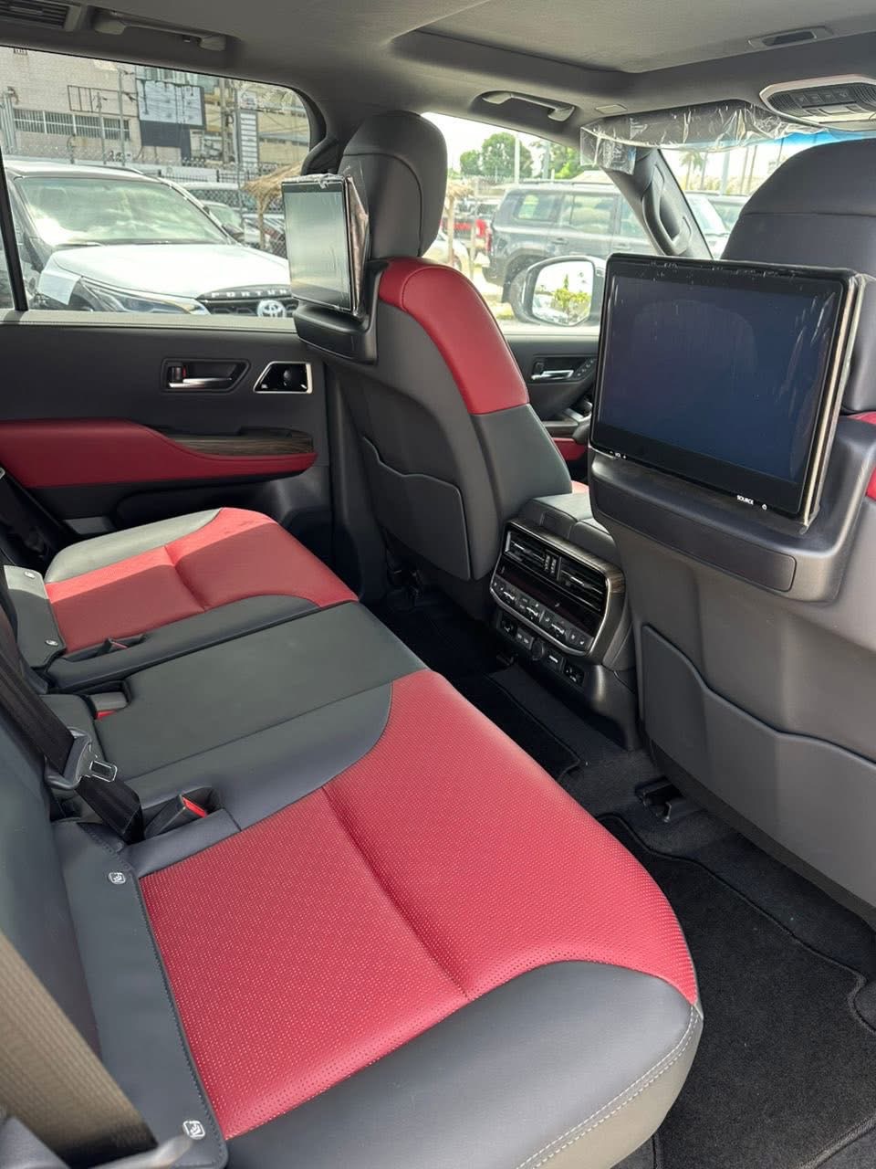 2024. TOYOTA LAND CRUISER VXR 70TH 00KM