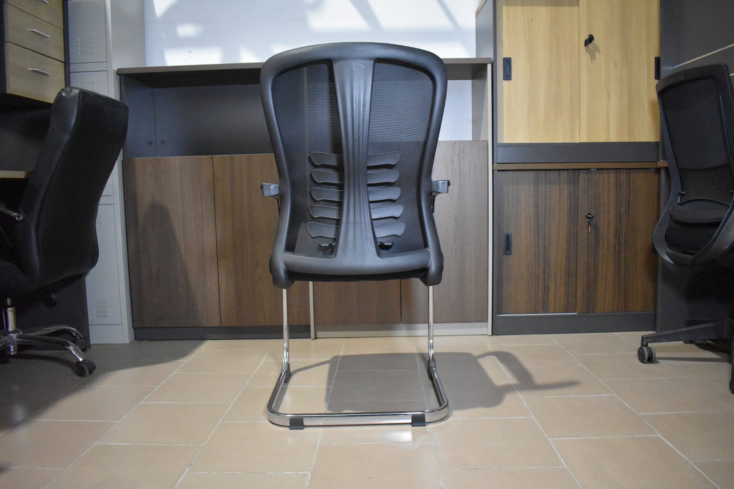 Chaise visiteur en maille 3004