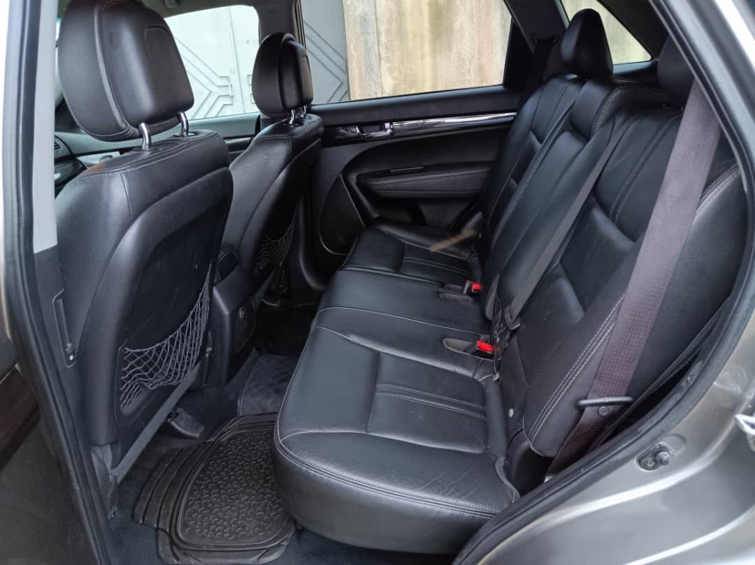 2012. KIA SORENTO EX ( 2 clés)