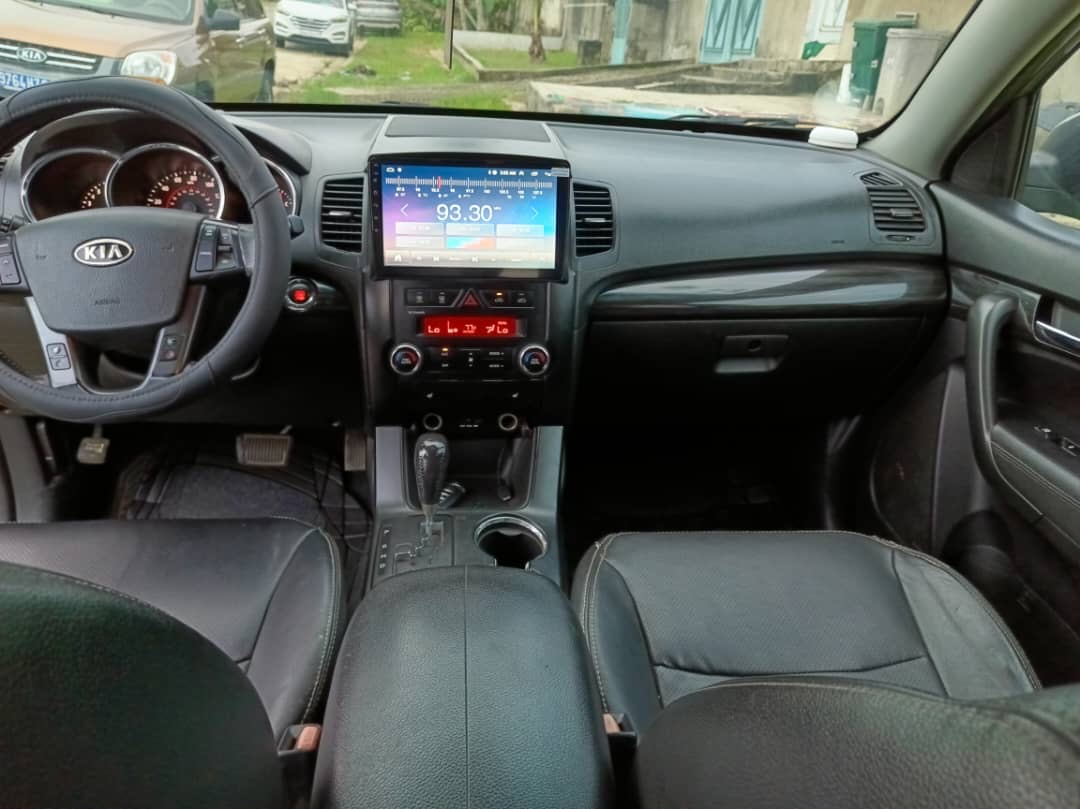2012. KIA SORENTO EX ( 2 clés)
