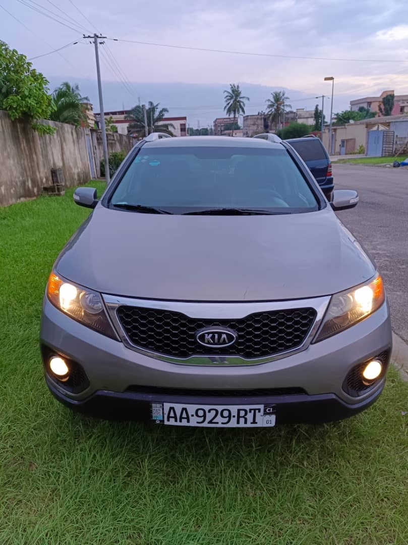 2012. KIA SORENTO EX ( 2 clés)