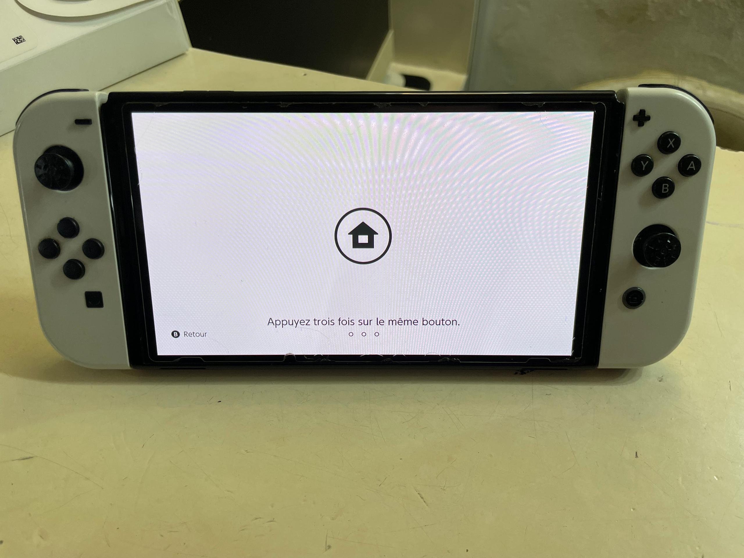 NINTENDO SWITCH OLED 64 Go AVEC 6 JEUX CARTOUCHES DE JEUX