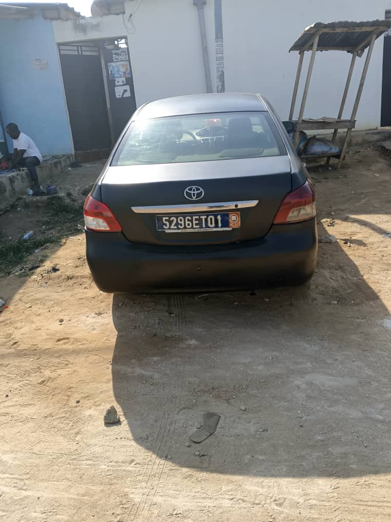 🚗 TOYOTA YARIS SEDAN