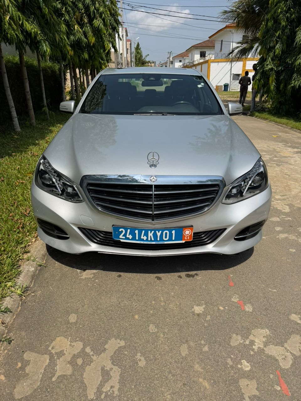 MERCEDES BENZ E200 2014