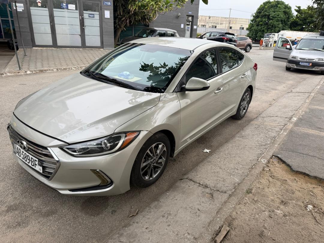 HYUNDAI ELANTRA 2017