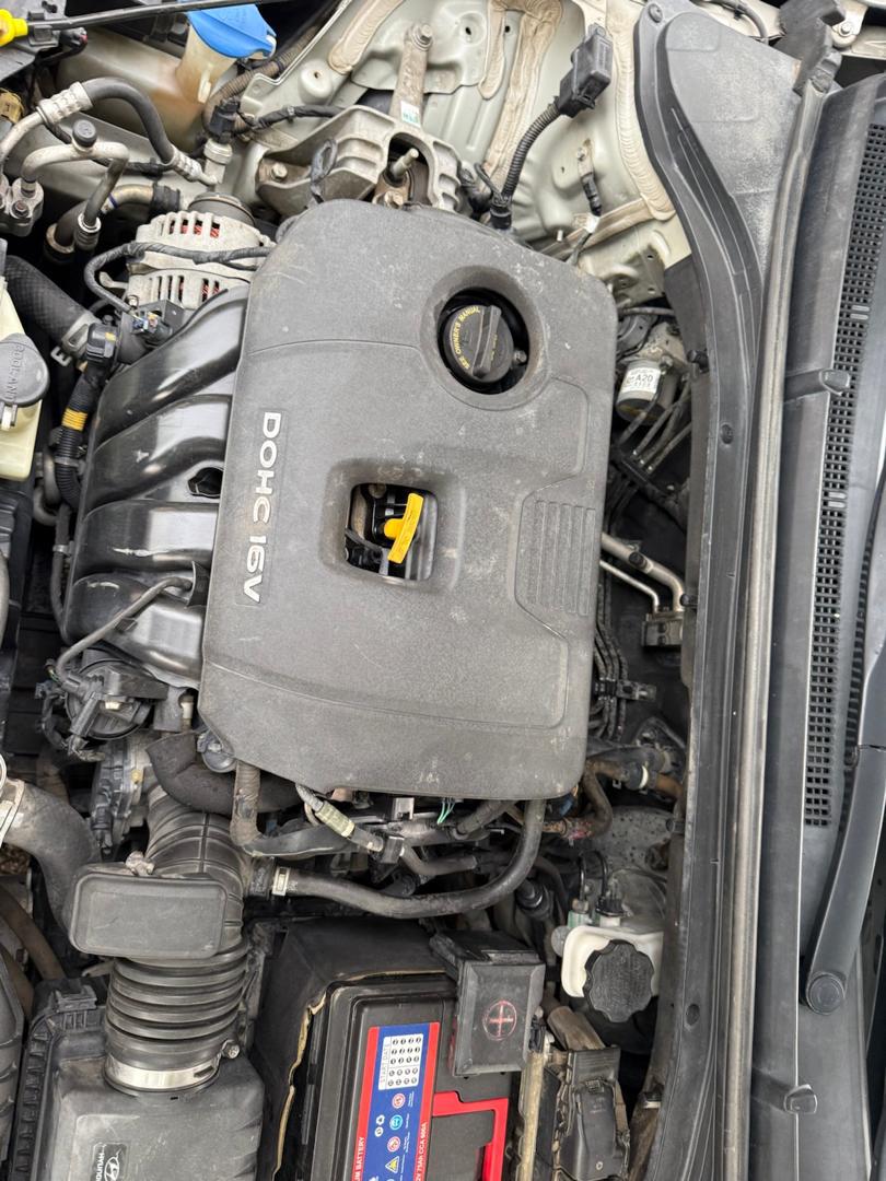 HYUNDAI ELANTRA 2017