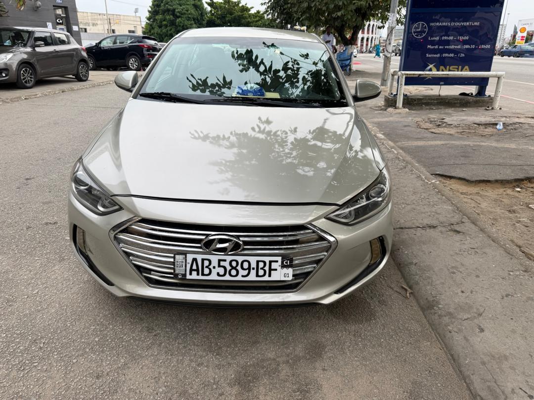 HYUNDAI ELANTRA 2017