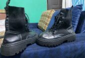 Chaussures montantante Noir pointure 38-39