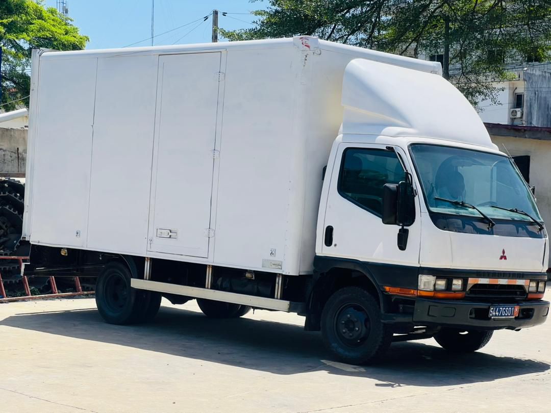 MITSUBISHI CANTER