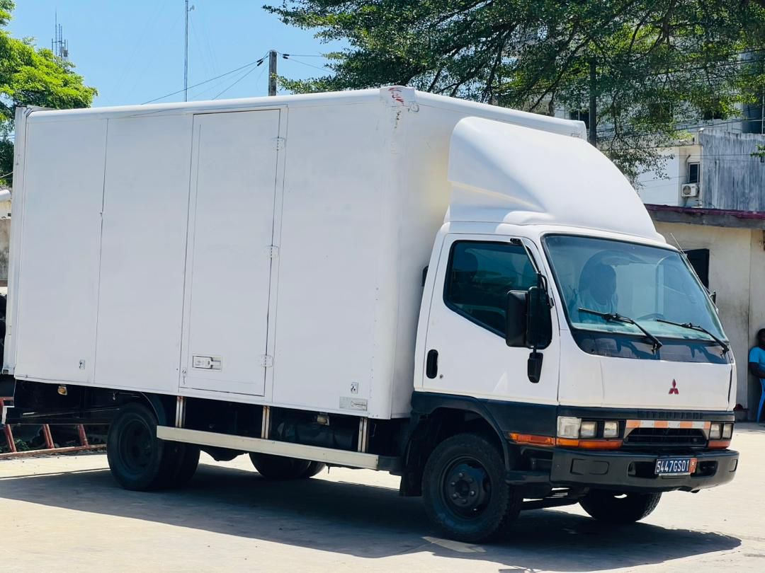 MITSUBISHI CANTER