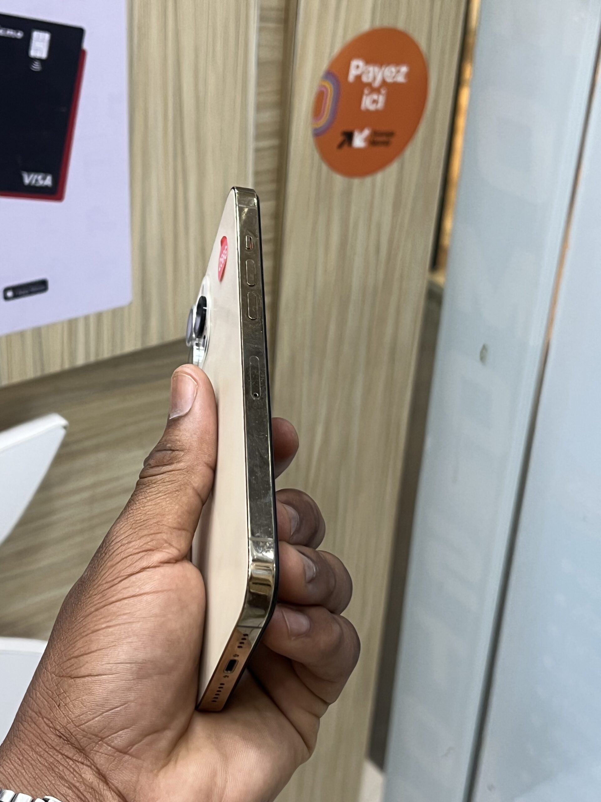 IPhone 12 Pro Max 256gigas très propre